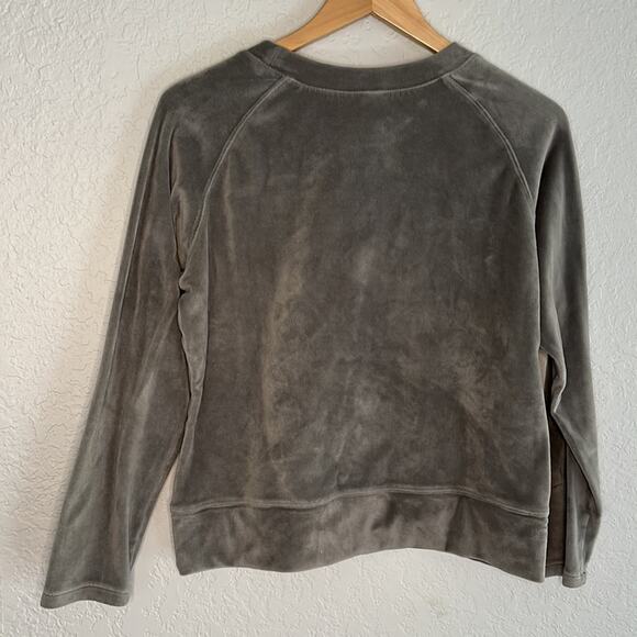 Tampa Bay Buccaneers Grey Velour Crop Sweatshirt Embroidered Football Pullover - Picture 4 of 6